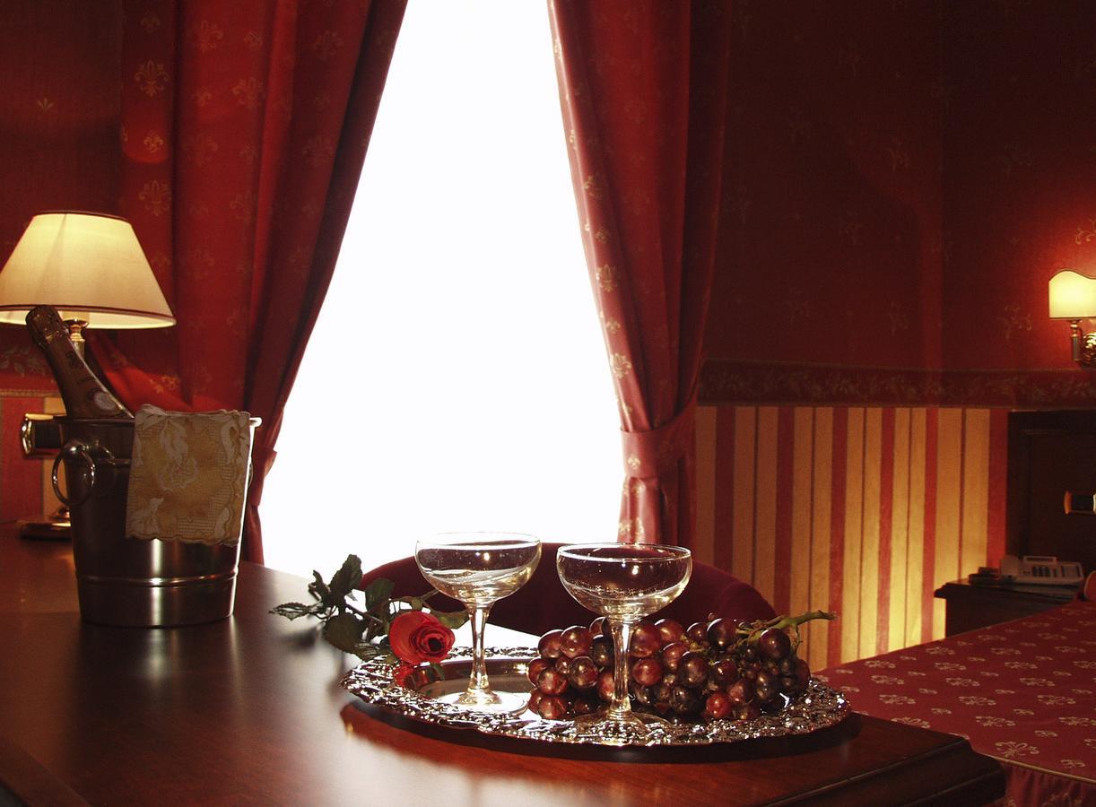 Al Boschetto Hotel Castel Volturno Luaran gambar
