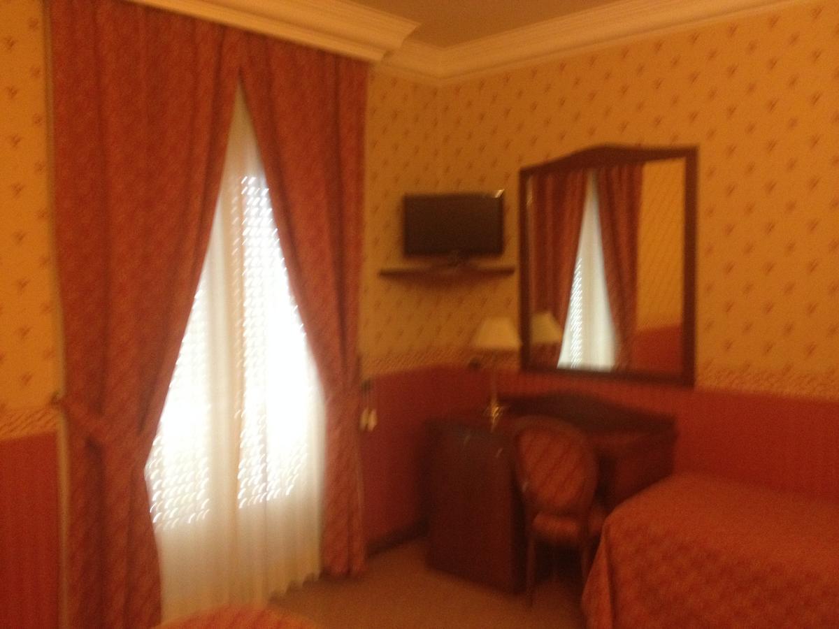 Al Boschetto Hotel Castel Volturno Luaran gambar
